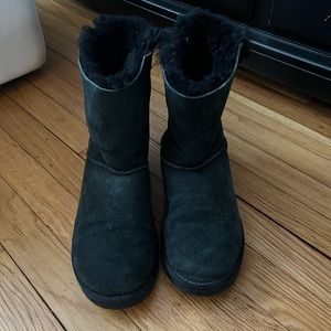 Ugg size 8 black bailey bow